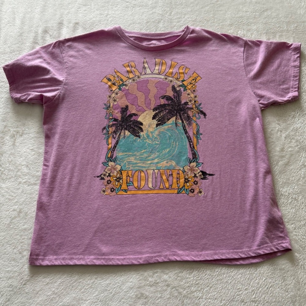 Live Outside the Limits Paradiseβ Found Graphic T Shirt Mauve Purple Women M